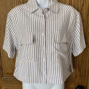 NWT Women’s Dizzy lizzy Cropped Button Down